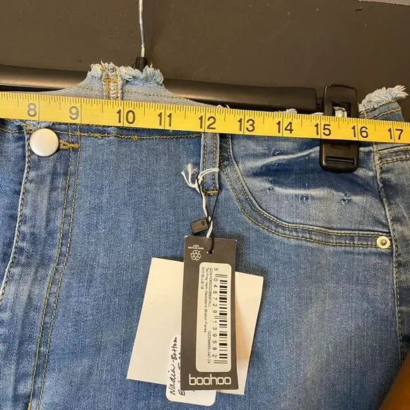 Boohoo Women's Blue Jeans - Picture 3 of 8